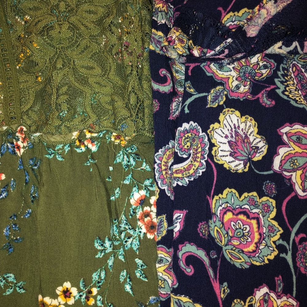 Girls dresses size 10-12 (L)